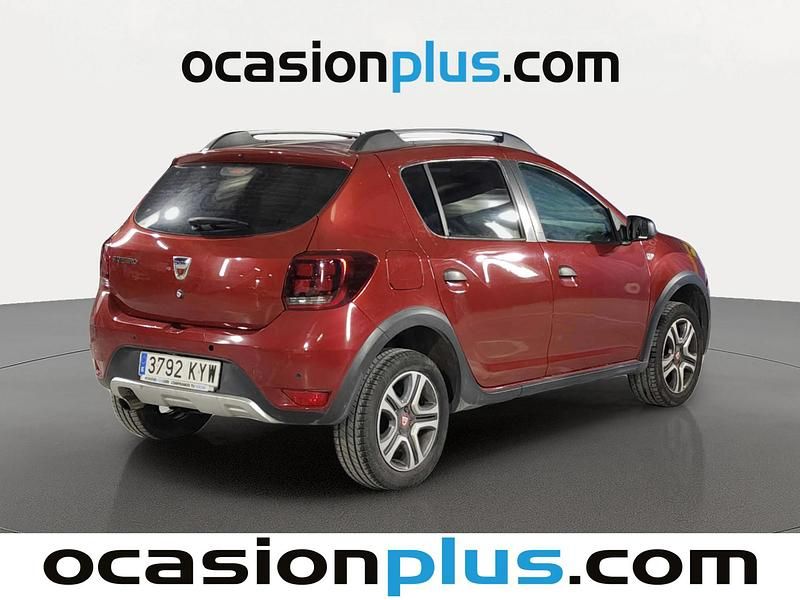 Usado Dacia Sandero 90 CV (66 kW) 2019 Rojo Berlina