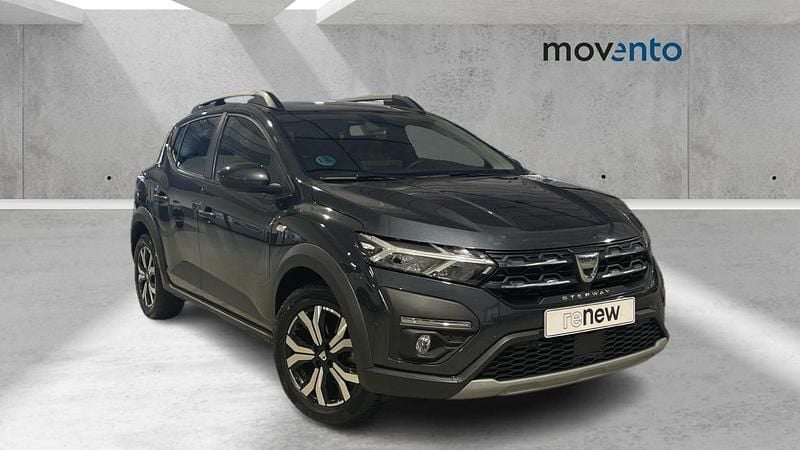 Usado Dacia Sandero Comfort 101 CV (74 kW) 2022 Gris Berlina