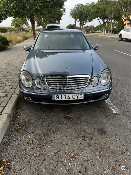 Azul Usado 2004 Mercedes E320 Elegance Berlina | 6500 € (Precio justo) - Imagen 1/4