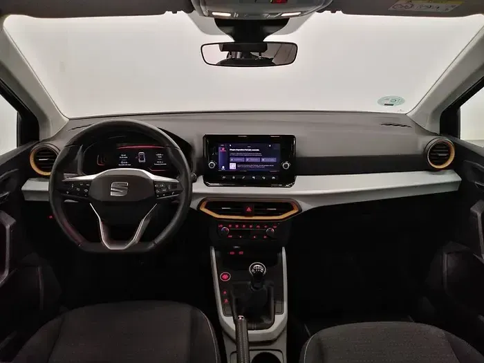 Usado Seat Arona Style 115 CV (84 kW) 2024 Rojo SUV