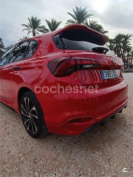 Usado Fiat Tipo 120 CV (88 kW) 2020 Rojo Berlina