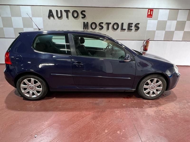 Usado VW Golf IV Highline 105 CV (77 kW) 2006 Azul Utilitario