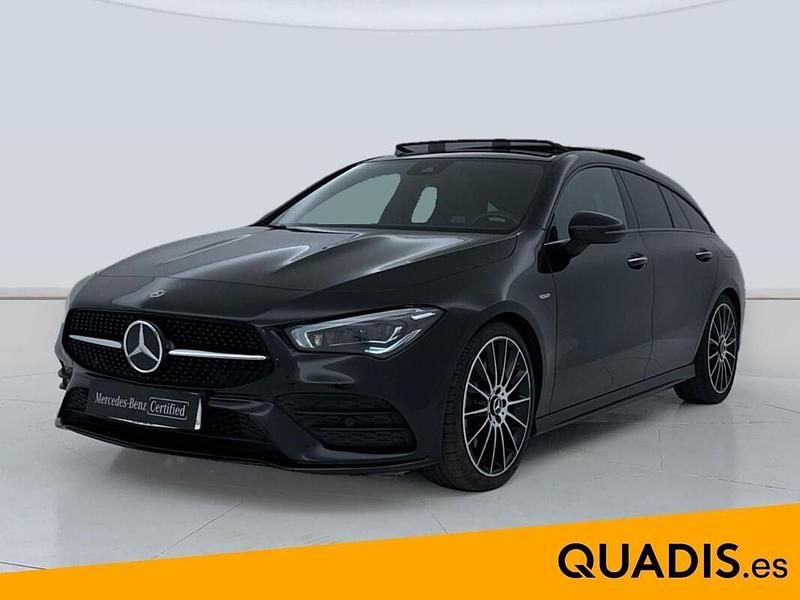 Negro Usado 2022 Mercedes CLA200 Shooting Brake Familiar | 31.900 € (Precio justo) - Imagen 1/4