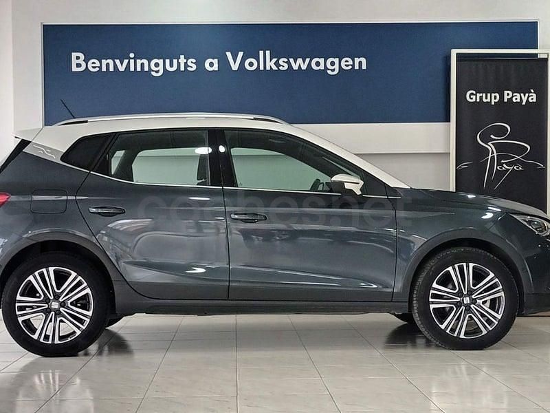Usado Seat Arona FR 115 CV (84 kW) 2024 Gris / plata SUV