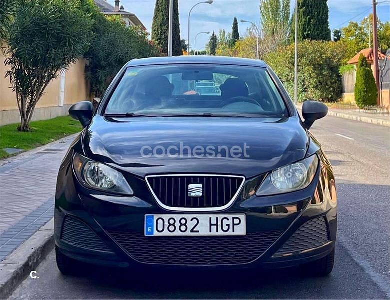 Usado Seat Ibiza Reference 70 CV (51 kW) 2011 Negro Berlina