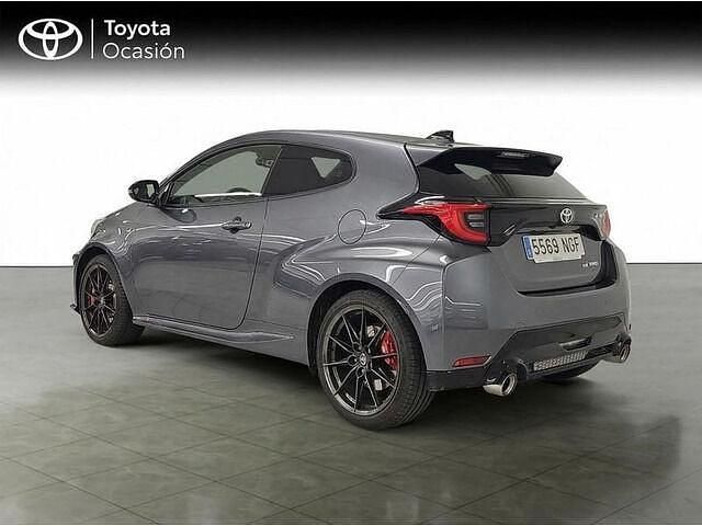 Nuevo Toyota Yaris 276 CV (202 kW) 2025 Gris / plata Utilitario