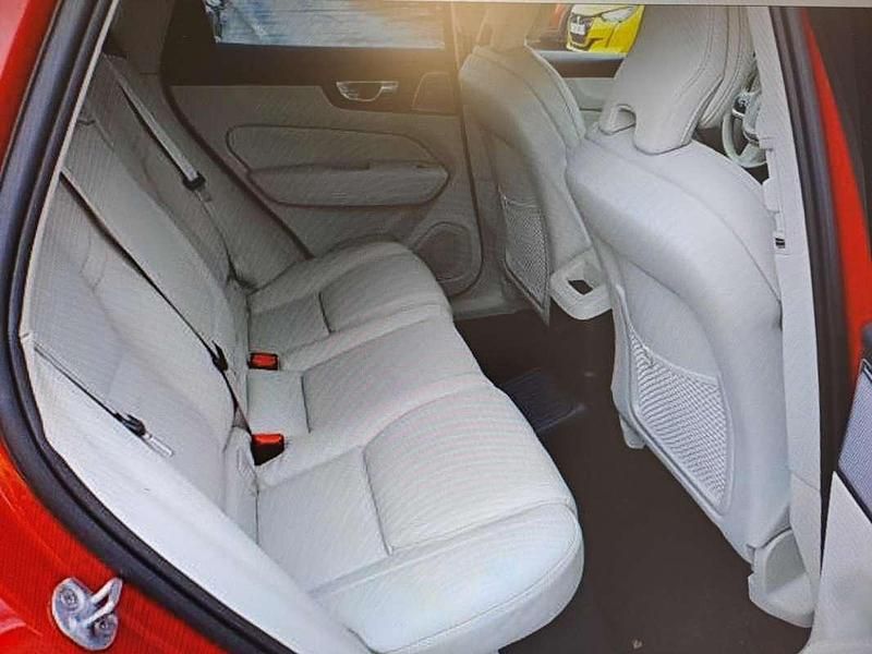 Usado Volvo XC60 Ultimate 253 CV (186 kW) 2023 Rojo SUV