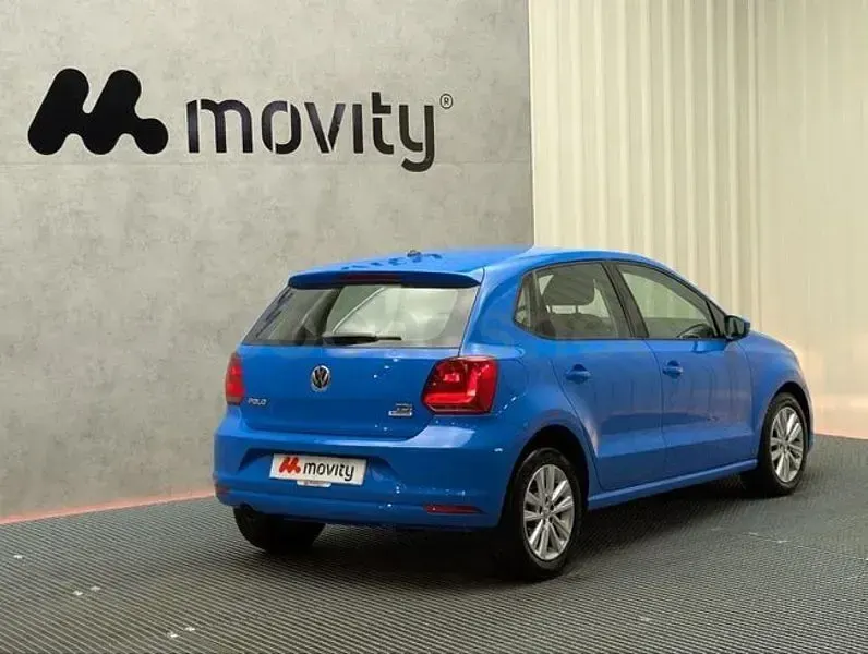 Usado VW Polo Advance 90 CV (66 kW) 2015 Azul Berlina