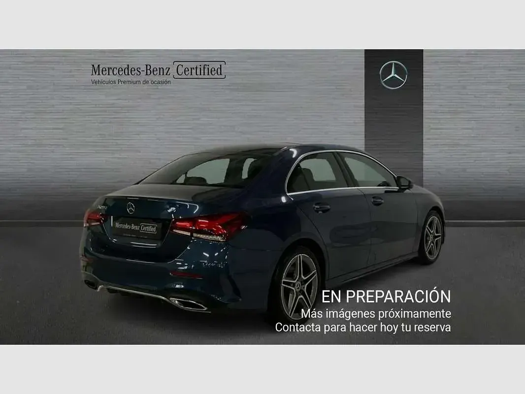 Usado Mercedes A200 120 CV (88 kW) 2022 Azul Berlina