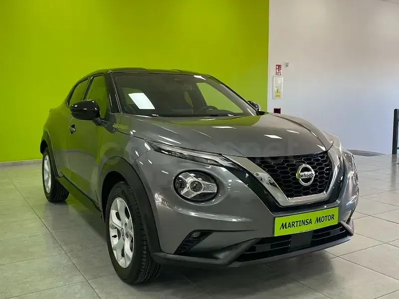 Usado Nissan Juke N-Connecta 114 CV (83 kW) 2021 Gris / plata SUV