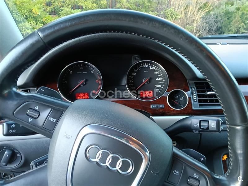 Gris / plata Usado 2007 Audi A8 Berlina | 5000 € (Super precio) - Imagen 1/4