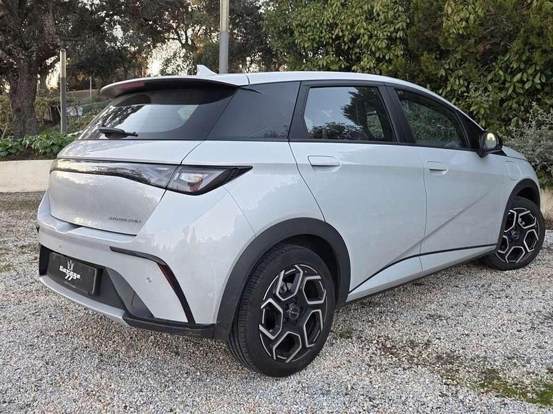 Usado BYD Dolphin 150 kW (204 CV) 2024 Blanco Utilitario