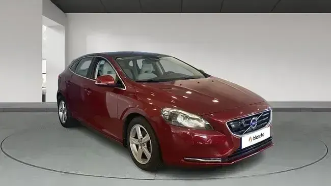 Usado Volvo V40 Summum 115 CV (84 kW) 2014 Rojo