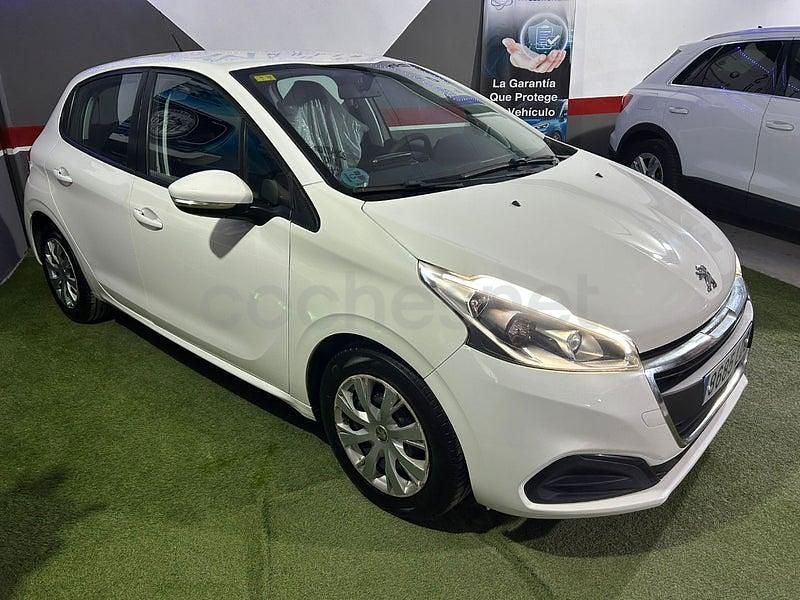 Usado Peugeot 208 Active 100 CV (73 kW) 2020 Blanco Utilitario