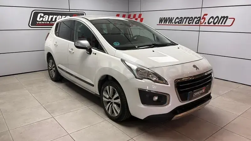 Usado Peugeot 3008 Active 100 CV (73 kW) 2016 Blanco SUV
