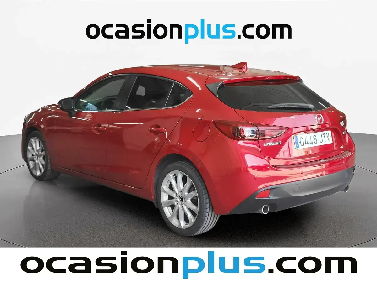 Usado Mazda 3 Luxury 150 CV (110 kW) 2016 Rojo Utilitario