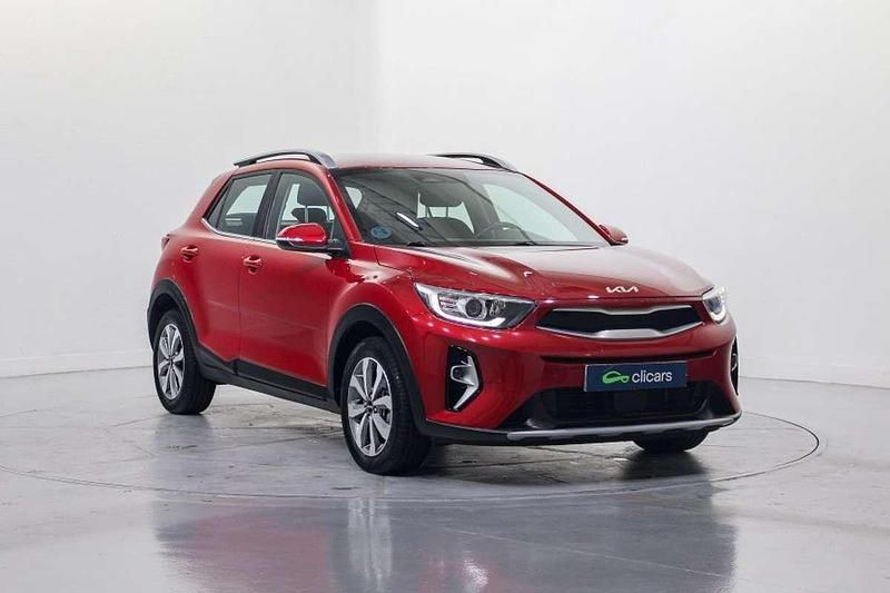 Usado Kia Stonic 84 CV (61 kW) 2023 Rojo SUV