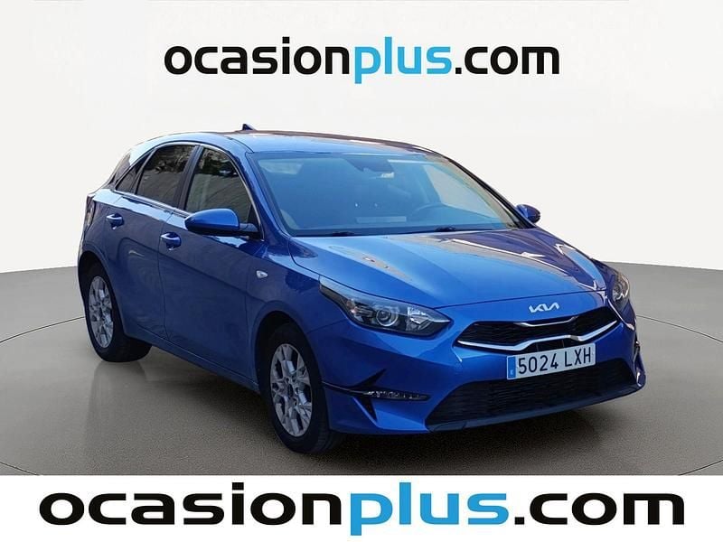 Usado Kia Ceed 101 CV (74 kW) 2022 Azul Utilitario