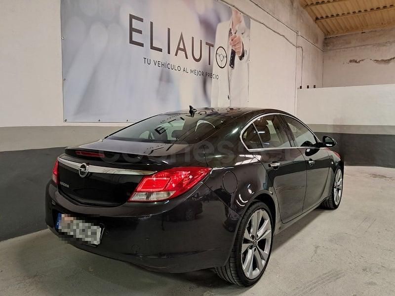 Usado Opel Insignia Edition 140 CV (102 kW) 2011 Negro Berlina
