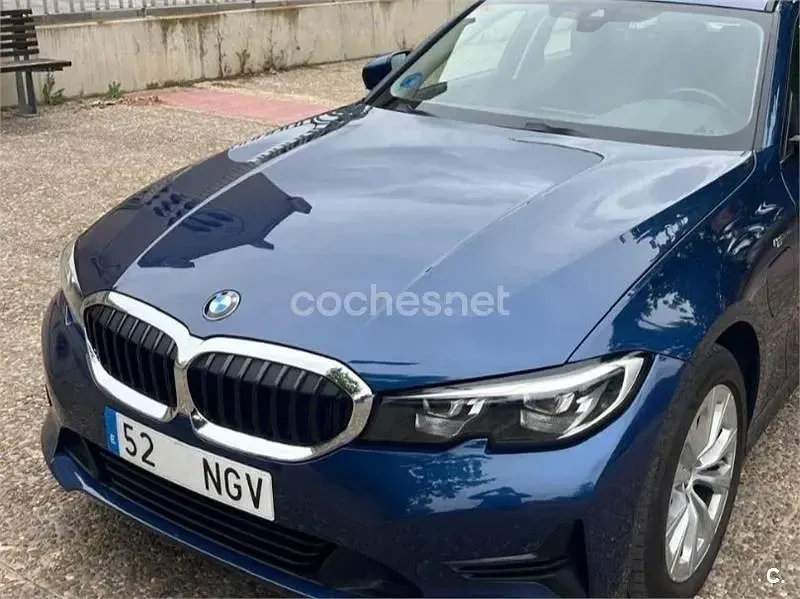 Usado BMW 330e Comfort Edition 292 CV (214 kW) 2021 Azul Familiar
