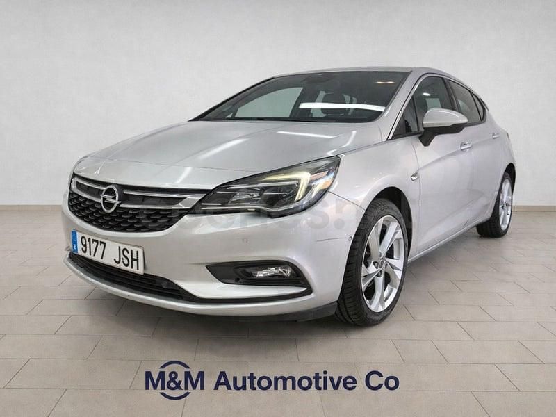 Usado Opel Astra Dynamic 125 CV (91 kW) 2016 Gris / plata Berlina