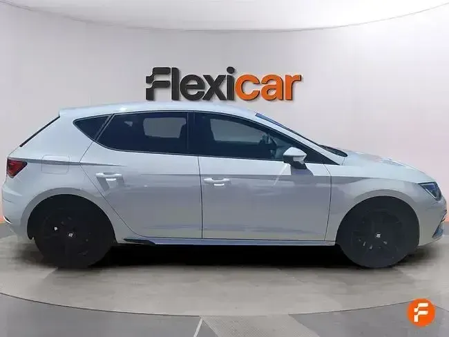Usado Seat Leon FR 150 CV (110 kW) 2020 Blanco