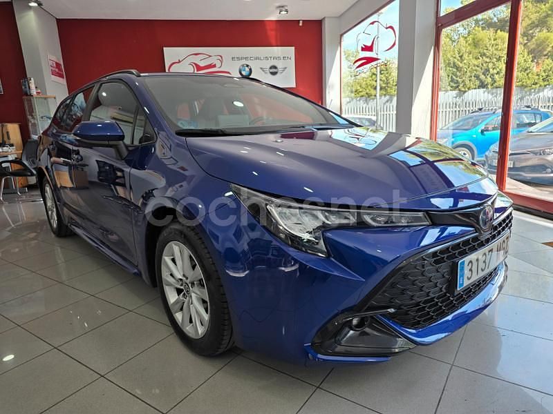 Azul Usado 2023 Toyota Corolla Active Familiar | 24.790 € (Un poco caro) - Imagen 1/4