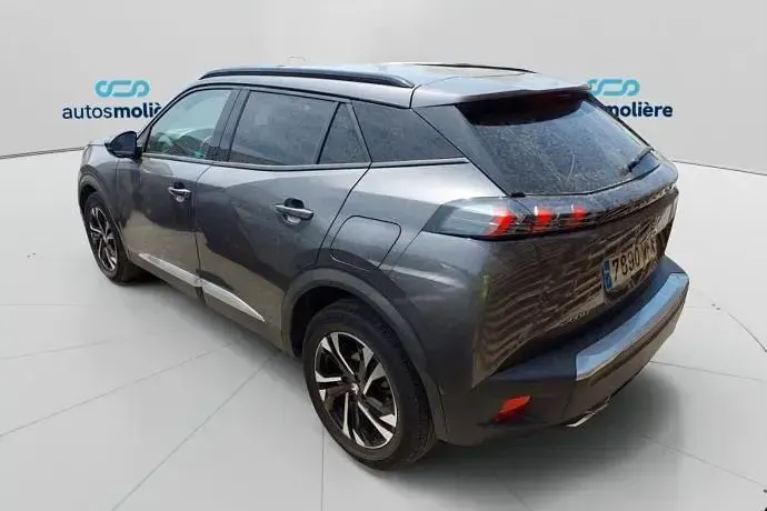 Usado Peugeot 2008 Allure+ 101 CV (74 kW) 2023 Gris SUV