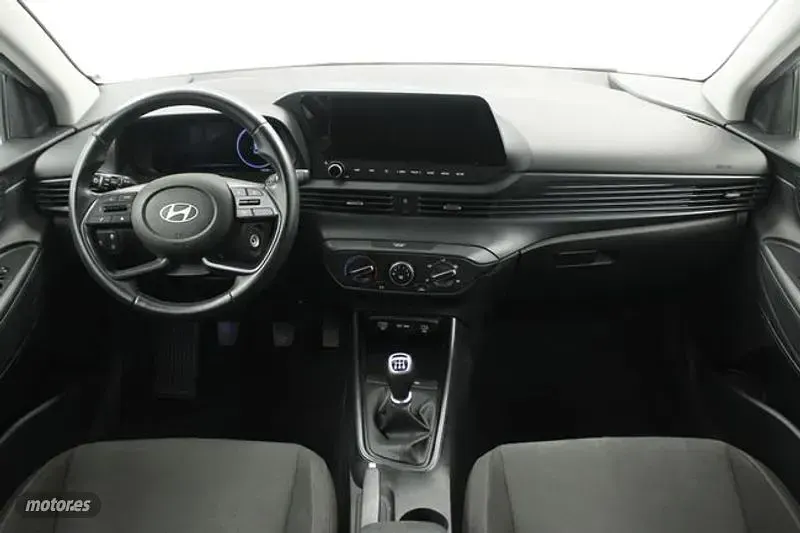 Usado Hyundai i20 79 CV (58 kW) 2025 Azul Utilitario
