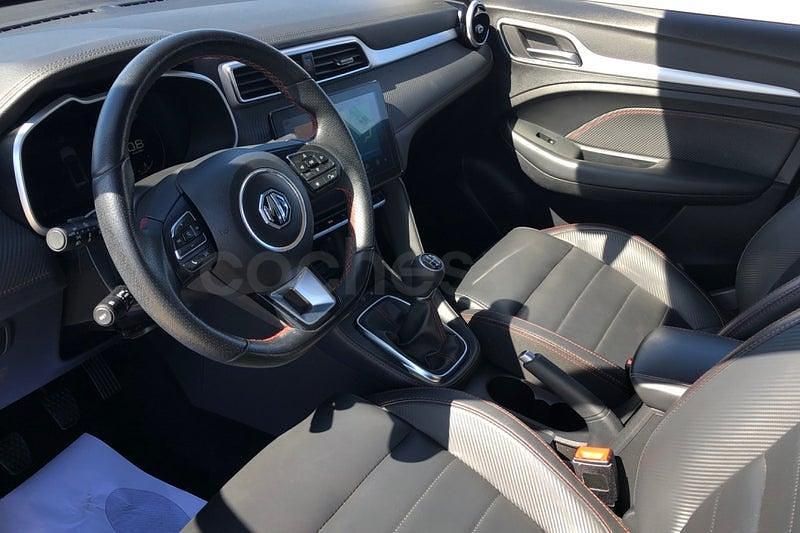 Usado MG ZS Luxury 111 CV (81 kW) 2023 Negro SUV