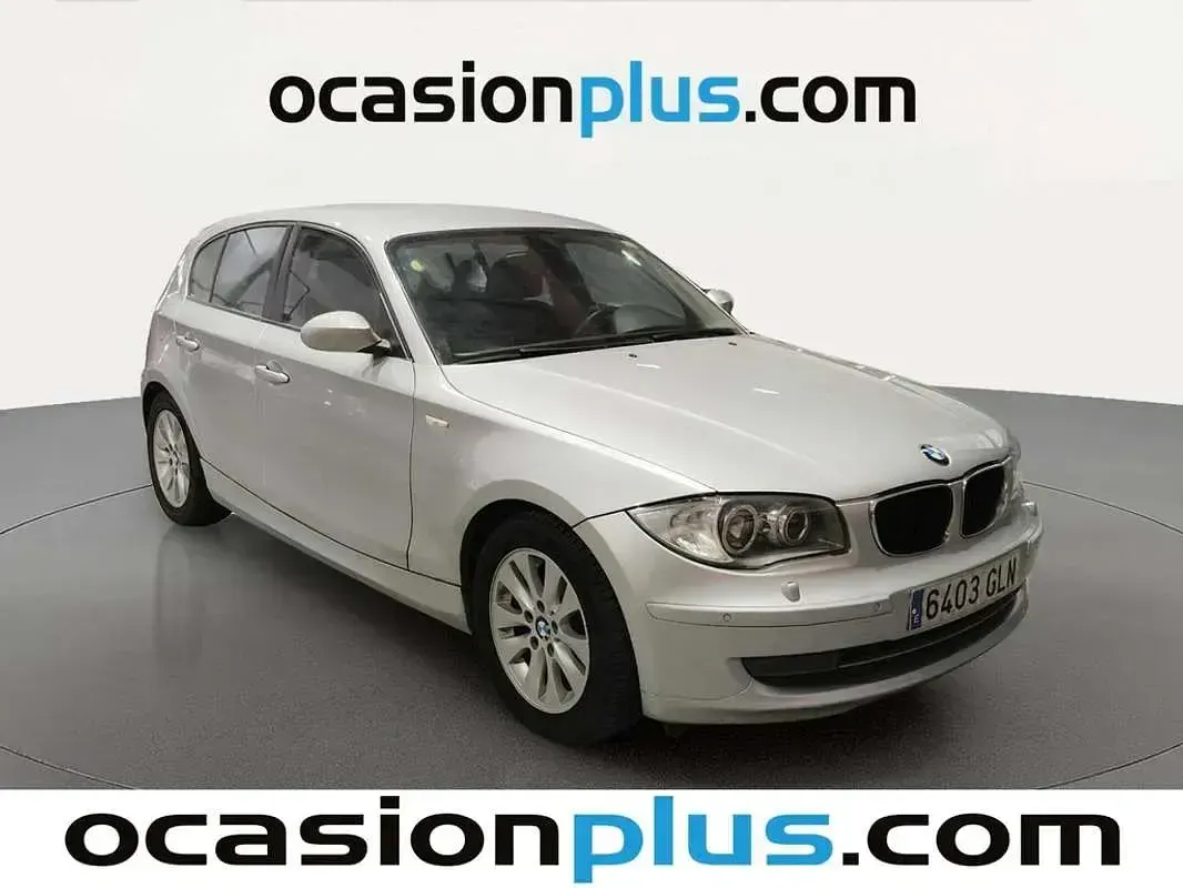 Usado BMW 118 143 CV (105 kW) 2009 Plateado Utilitario