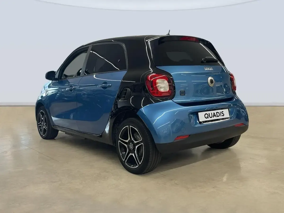 Usado Smart ForFour Electric Drive 60 kW (82 CV) 2022 Azul Berlina