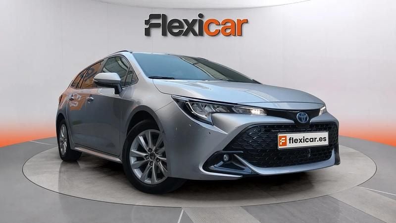 Usado Toyota Corolla Active 140 CV (102 kW) 2024 Gris Utilitario