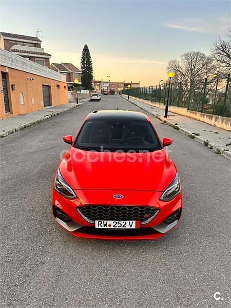 Usado Ford Focus ST 280 CV (205 kW) 2020 Rojo Berlina