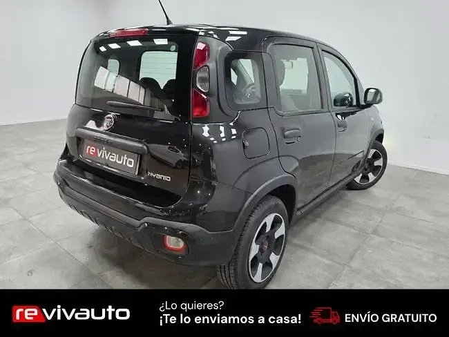 Usado Fiat Panda Cross Cross 70 CV (51 kW) 2023 Negro Utilitario