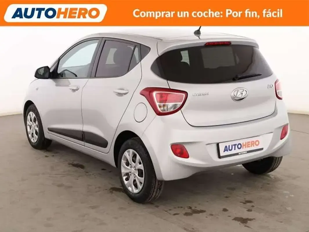Usado Hyundai i10 GO! 67 CV (49 kW) 2016 Gris Utilitario