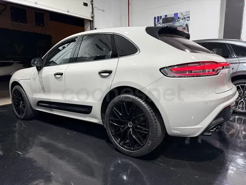 Usado Porsche Macan 265 CV (194 kW) 2023 Gris / plata SUV
