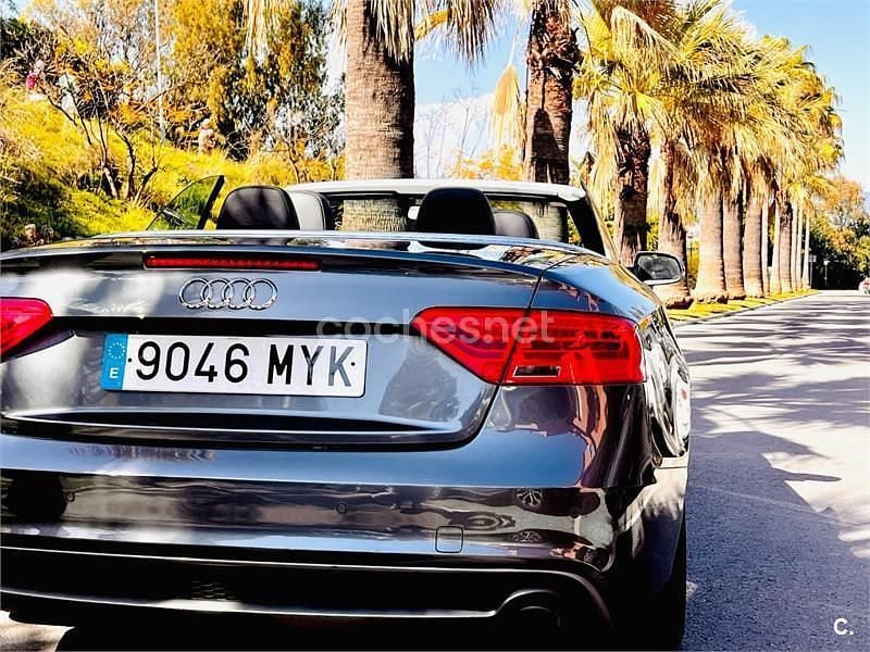 Usado Audi A5 Cabriolet S-Line 211 CV (155 kW) 2012 Gris / plata Descapotable