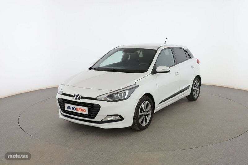 Blanco Usado 2017 Hyundai i20 Berlina | 12.299 € (Precio justo) - Imagen 1/3