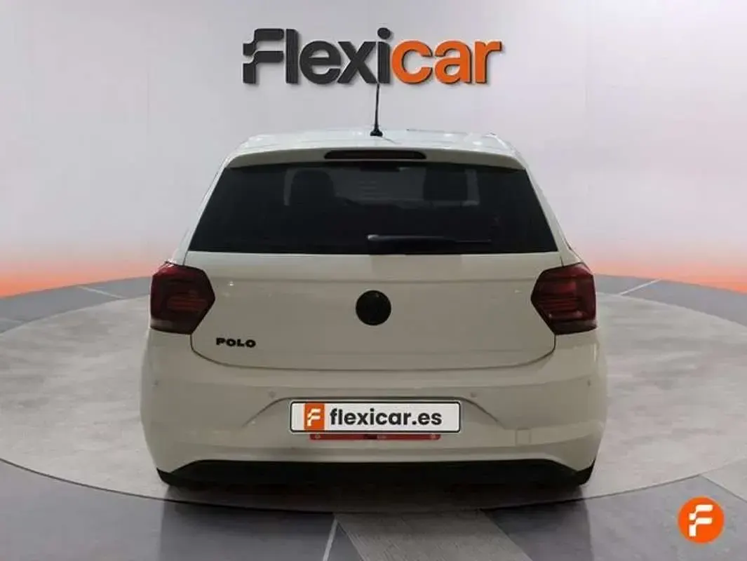 Usado VW Polo 75 CV (55 kW) 2018 Blanco Utilitario
