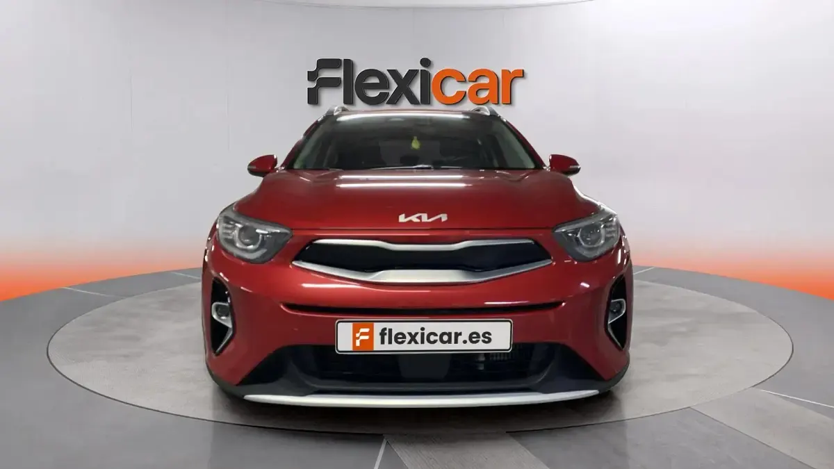 Usado Kia Stonic 101 CV (74 kW) 2022 Rojo SUV