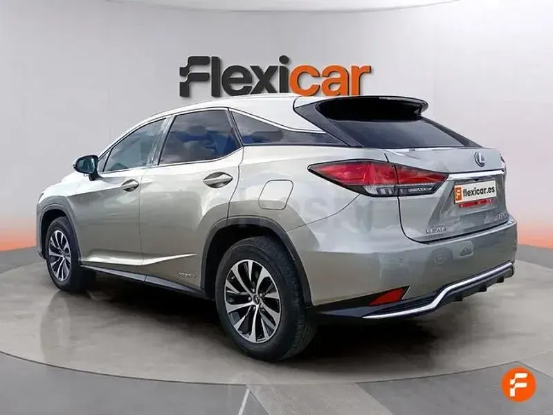 Usado Lexus RX450h Executive Line 313 CV (230 kW) 2021 Gris / plata SUV