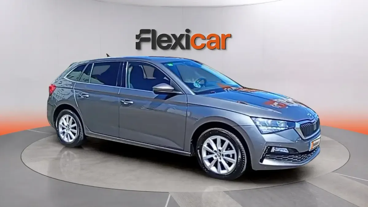 Usado Skoda Scala Ambition 95 CV (69 kW) 2022 Utilitario