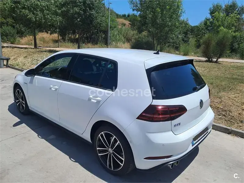 Usado VW Golf VII GTE 204 CV (150 kW) 2020 Blanco Berlina