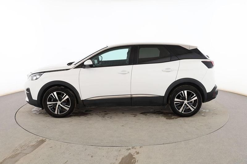 Usado Peugeot 3008 Allure 120 CV (88 kW) 2016 Blanco SUV