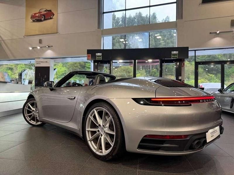 Usado Porsche 911 Carrera Cabriolet 385 CV (283 kW) 2023 Gris / plata Descapotable