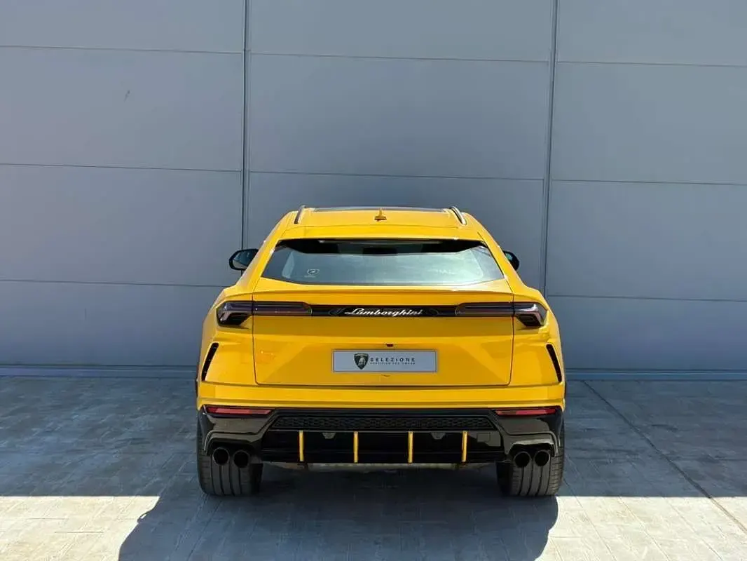 Usado Lamborghini Urus 650 CV (478 kW) 2019 Amarillo SUV