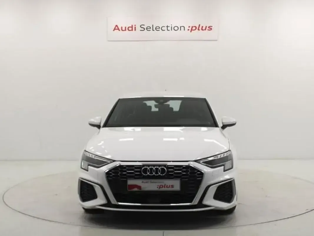 Usado Audi A3 150 CV (110 kW) 2023 Blanco Berlina