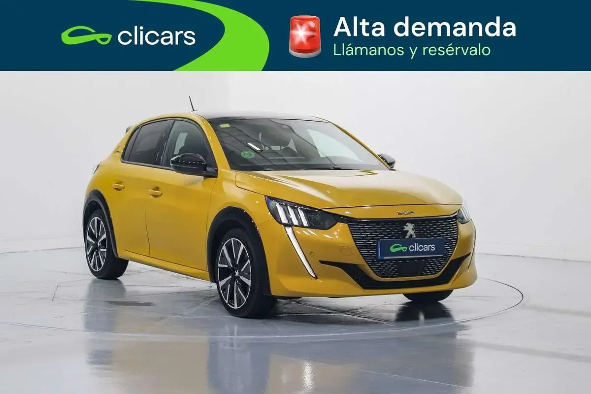 Usado Peugeot 208 GT-line 131 CV (96 kW) 2020 Amarillo Utilitario