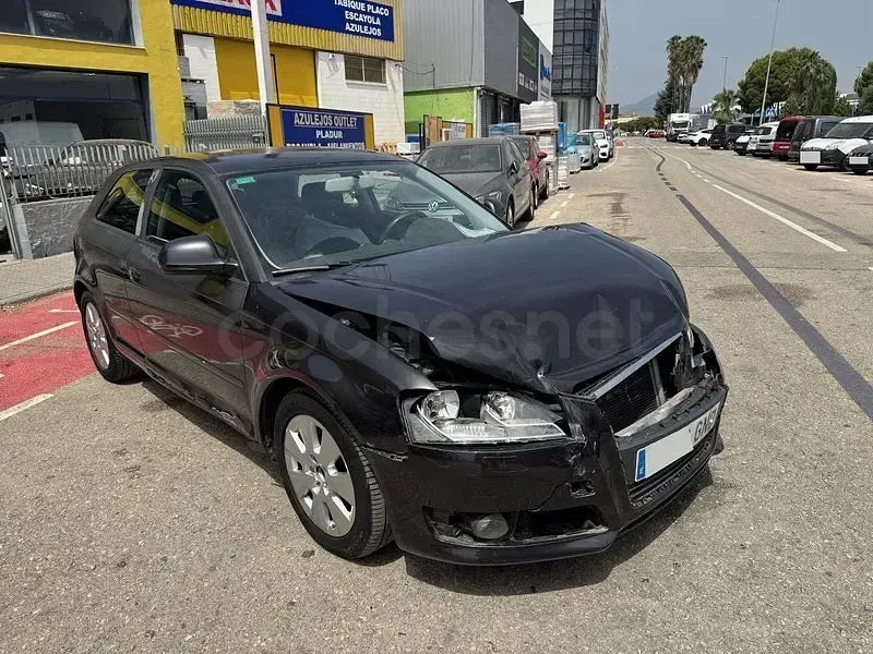 Usado Audi A3 Ambiente 105 CV (77 kW) 2009 Negro Utilitario